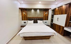 Yatri Nivas Sagara